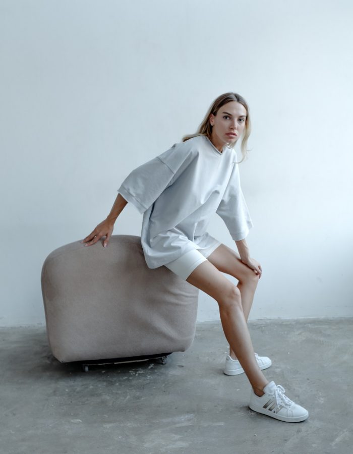 Футболка женская Серая